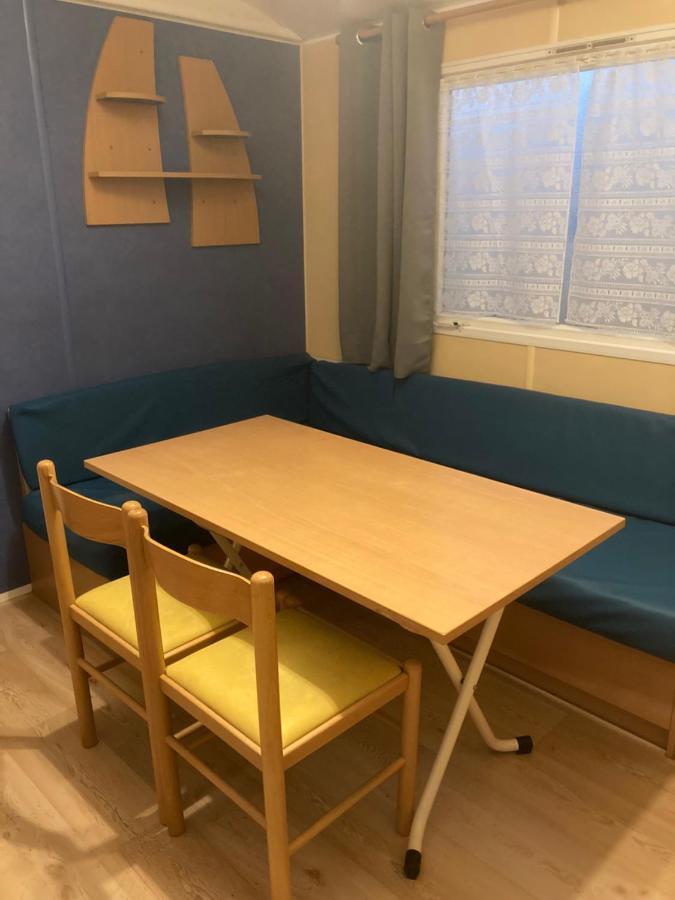 Mobil-Home 2 "Camping" Pesmes Exteriör bild